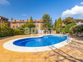  (unifamiliar adossada), 273 m², presque neuf, Calle Mont Blanc