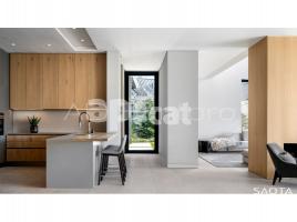 Houses (detached house), 250 m², almost new
