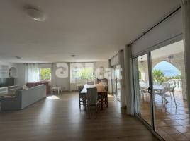  (unifamiliar aïllada), 450 m²