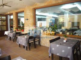 , 553 m²