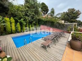  (unifamiliar aïllada), 150 m², fast neu