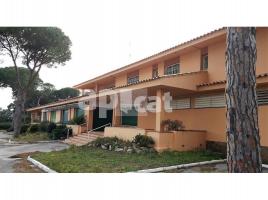  (unifamiliar aïllada), 1350 m²