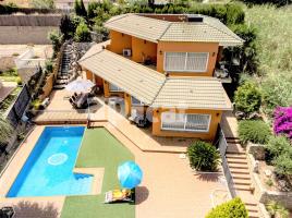  (unifamiliar aïllada), 320 m²