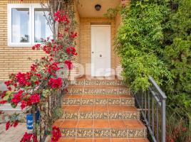 Casa (chalet / torre), 309.00 m², seminuevo