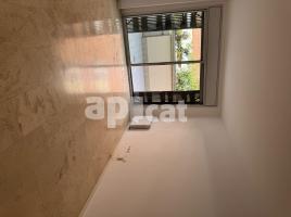 Pis, 101.00 m², حافلة قرب والقطار, جديد تقريبا