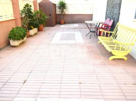 Flat, 93.00 m², near bus and train, almost new