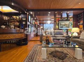 Pis, 302.00 m², على مقربة من الحافلات والمترو