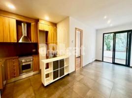 Pis, 90 m², جديد تقريبا, Zona