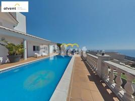 Casa (unifamiliar aislada), 300 m², seminuevo, Zona
