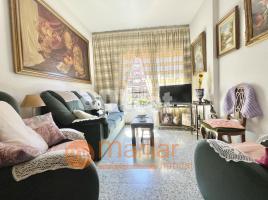 Pis, 70.00 m², près de bus et de train, Calle de Guipúscoa