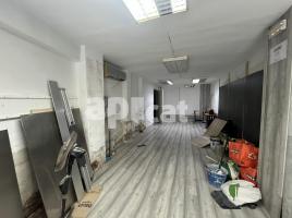 For rent business premises, 72.00 m², Avenida Alcalde Porqueres