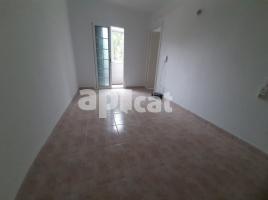 Pis, 58.00 m², prop de bus i tren