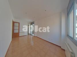 Piso, 85.00 m², cerca de bus y tren, seminuevo