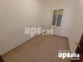 Piso, 90.00 m², cerca de bus y tren