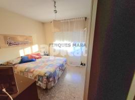 Pis, 98.00 m², près de bus et de train, MOLIVELL