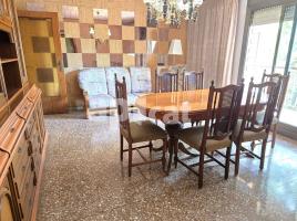 Pis, 106.00 m², حافلة قرب والقطار