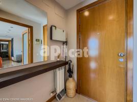 Dúplex, 122.00 m², près de bus et de train, presque neuf