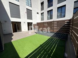 Pis, 140.00 m², près de bus et de train, presque neuf