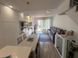  (unifamiliar adossada), 221 m², presque neuf, Zona