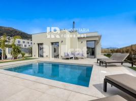 Casa (unifamiliar adosada), 180 m², seminuevo, Zona