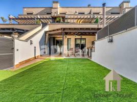 Attic, 129 m², almost new, Zona