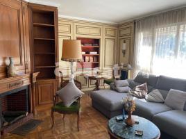 Pis, 174.00 m², حافلة قرب والقطار