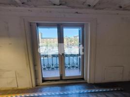 , 80.00 m², على مقربة من الحافلات والمترو