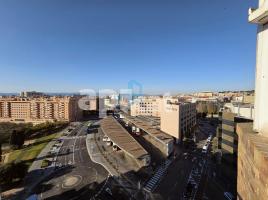 Pis, 130.00 m², 附近的公共汽車和火車, Calle D'Higini Angles