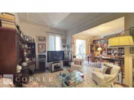 Flat, 270.00 m²