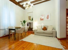 Flat, 80.00 m², close to bus and metro