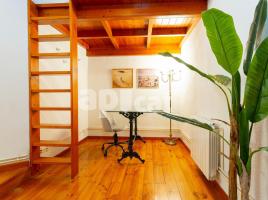 Flat, 80.00 m², close to bus and metro