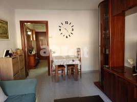 Pis, 70.00 m², حافلة قرب والقطار