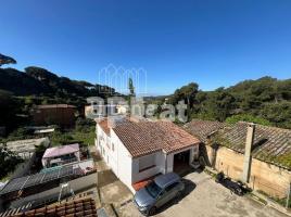 Casa (unifamiliar adossada), 301 m², Zona