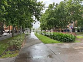 , 690000.00 m², près de bus et de train