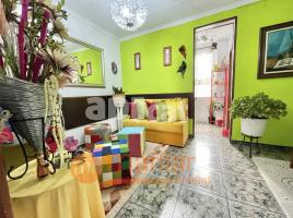 Pis, 52.00 m², prop de bus i tren