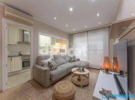 Dúplex, 112.00 m², près de bus et de train, presque neuf