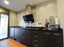 Houses (detached house), 221.00 m², near bus and train
