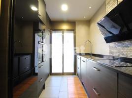 Houses (detached house), 221.00 m², near bus and train