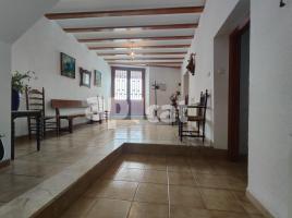 Casa (unifamiliar aïllada), 449.00 m², prop de bus i tren