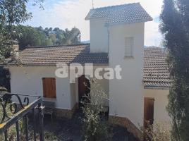 Casa (unifamiliar aïllada), 322.00 m², prop de bus i tren, cerca población
