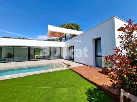 Houses (detached house), 433 m², almost new, Zona