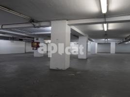 Louer , 398.00 m², près de bus et de train, Calle de Balmes, 434