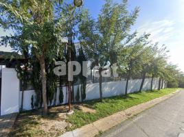 Pis, 172.00 m², près de bus et de train, presque neuf