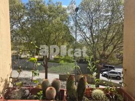 Unifamiliar adosada, 217.00 m², cerca de bus y tren
