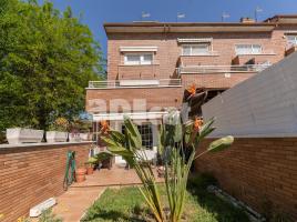 Houses (terraced house), 263.00 m², near bus and train