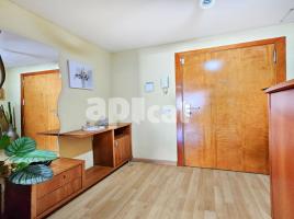 Piso, 103.00 m², cerca de bus y tren, seminuevo, Calle de Melzo