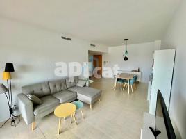 Piso, 79.00 m², cerca de bus y tren, Calle de Maria Castillo