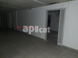 Pis, 150.00 m², in der Nähe von Bus-und U-Bahn, TURO PARK