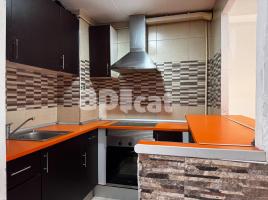 Pis, 60.00 m², prop de bus i tren
