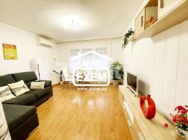Pis, 78.00 m², près de bus et de train